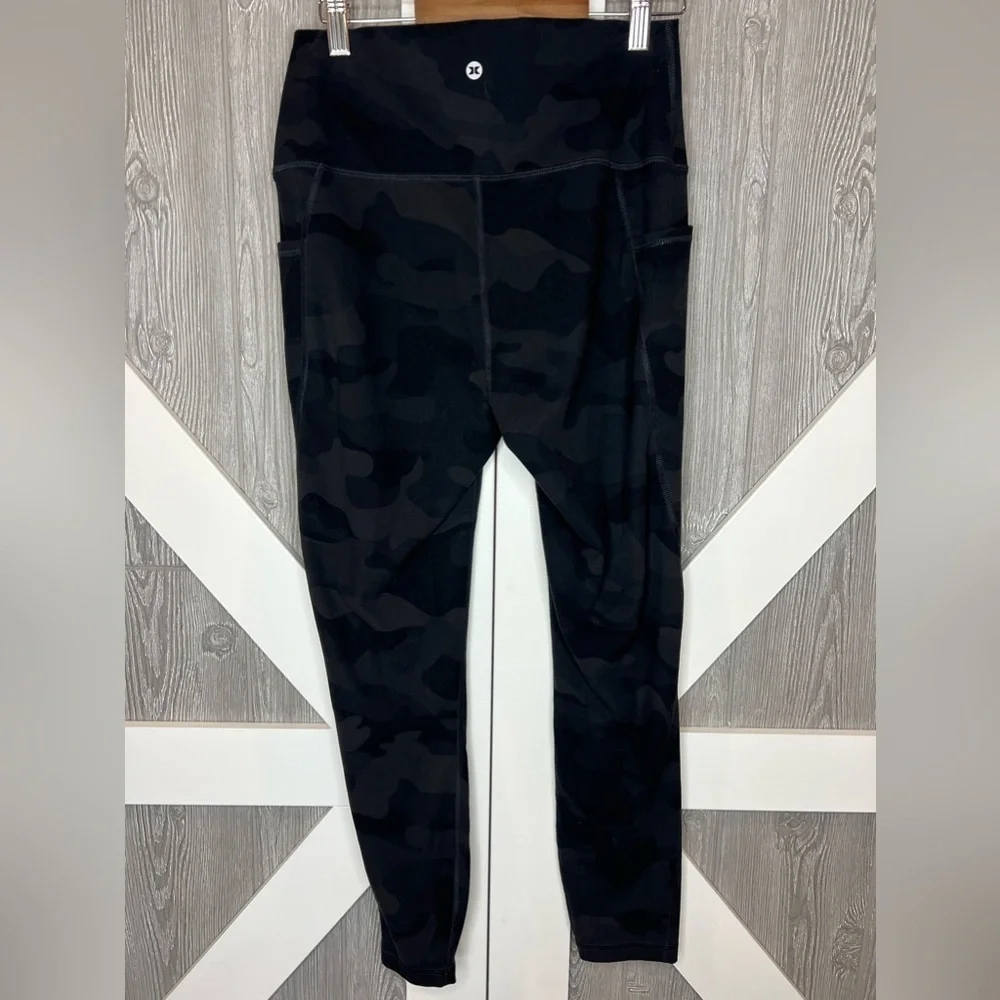 D11.30 RBX Black Camo Leggings Medium - Picture 3 of 3